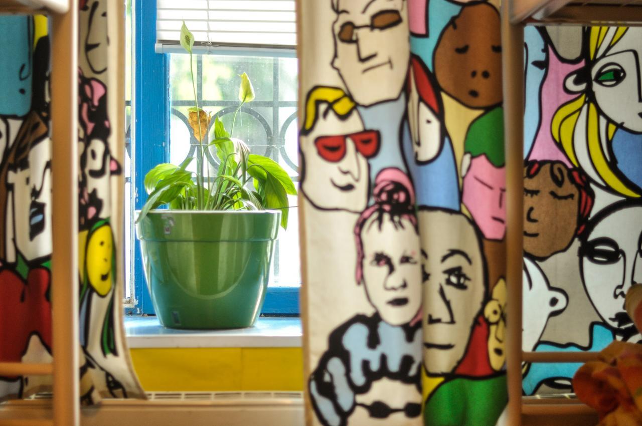 Funky Mamaliga Hostel Chişinău Esterno foto