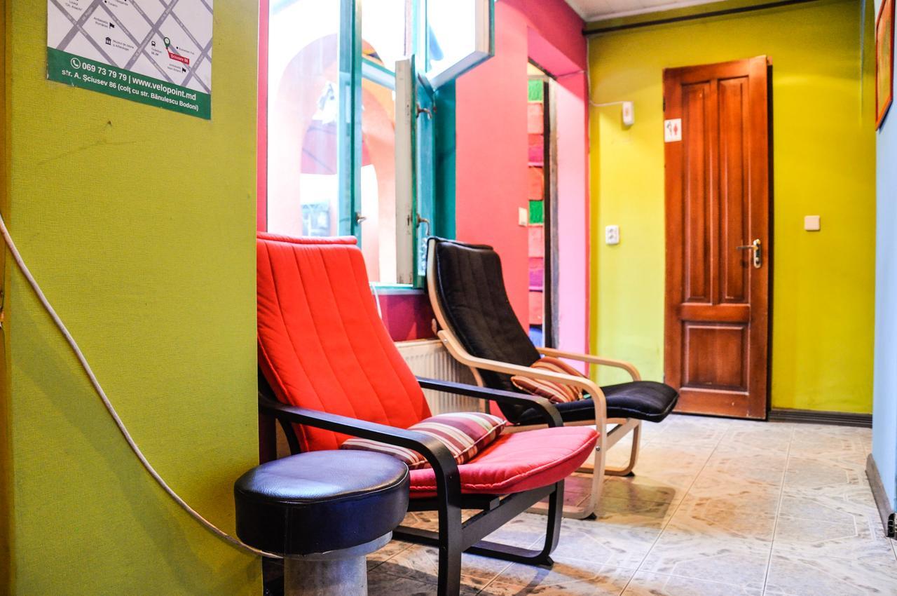 Funky Mamaliga Hostel Chişinău Esterno foto