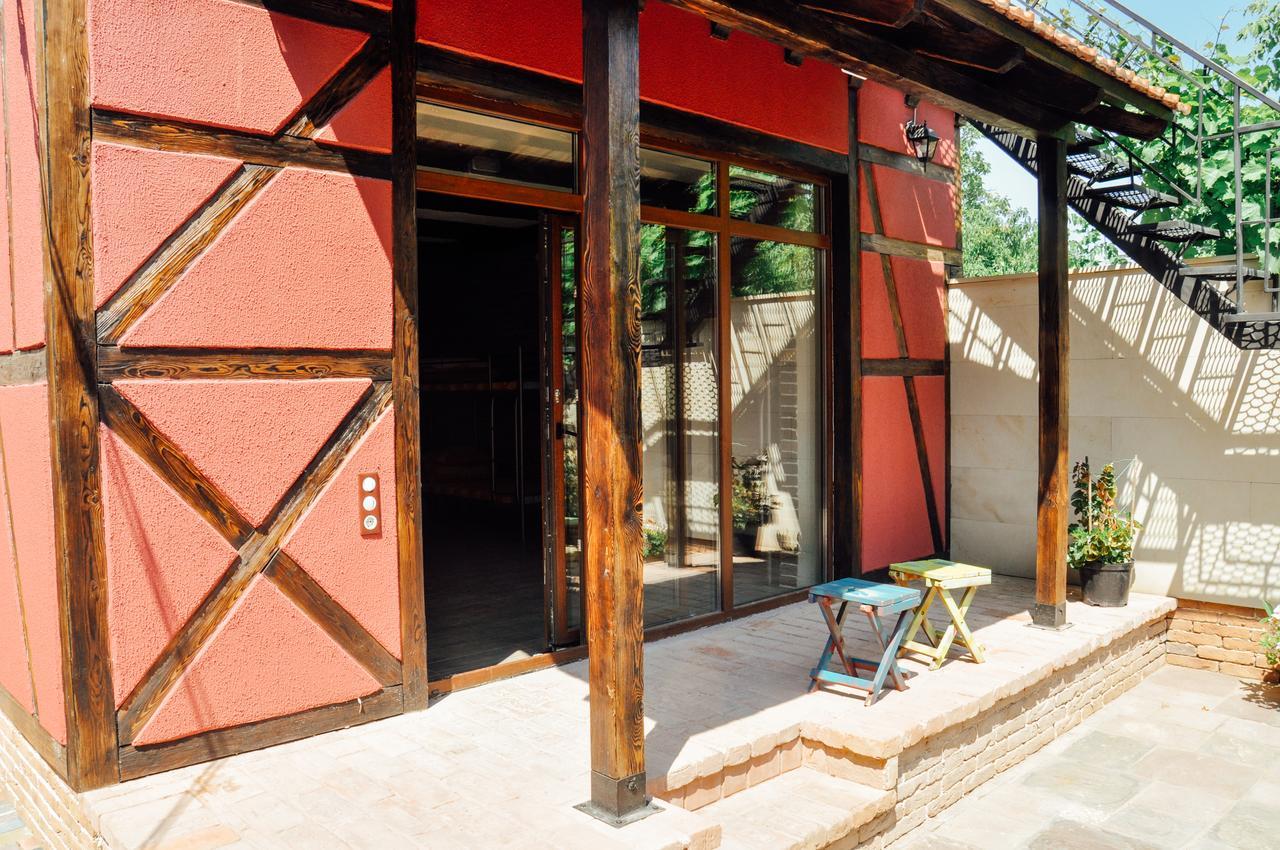 Funky Mamaliga Hostel Chişinău Esterno foto