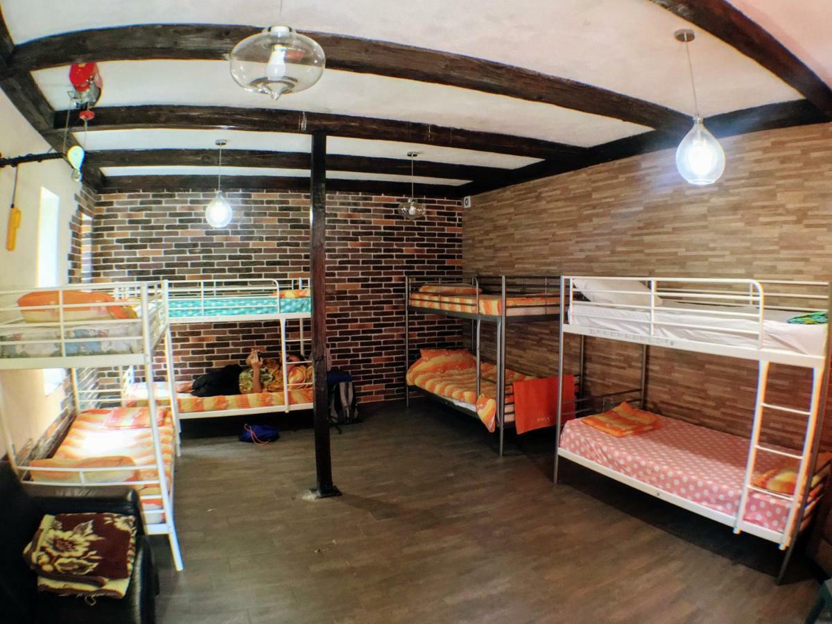 Funky Mamaliga Hostel Chişinău Esterno foto