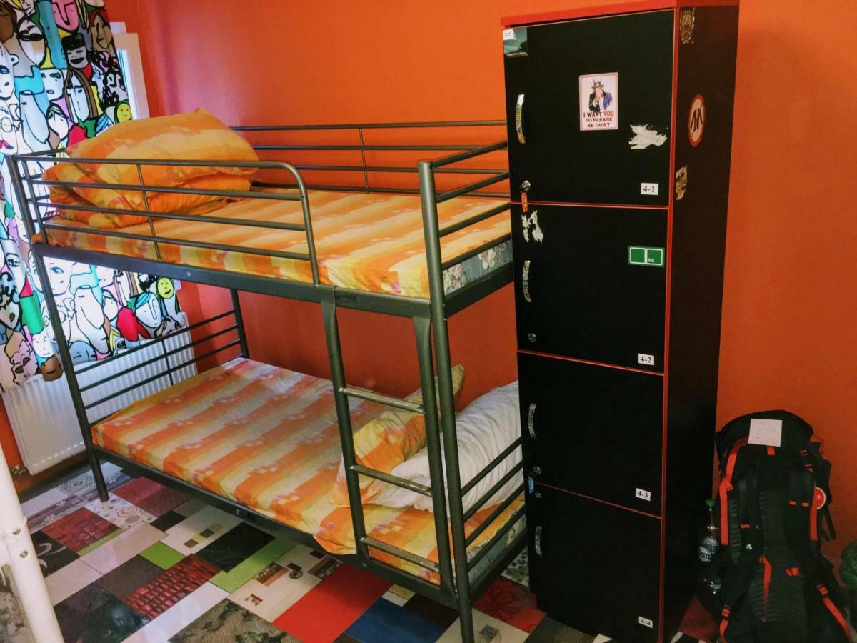 Funky Mamaliga Hostel Chişinău Esterno foto